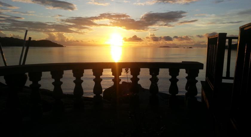 Jardin Marron Lägenhet Baie Sainte Anne Exteriör bild