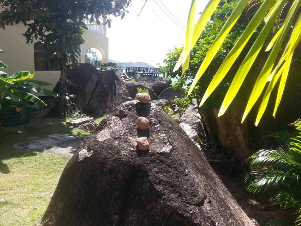 Jardin Marron Lägenhet Baie Sainte Anne Exteriör bild