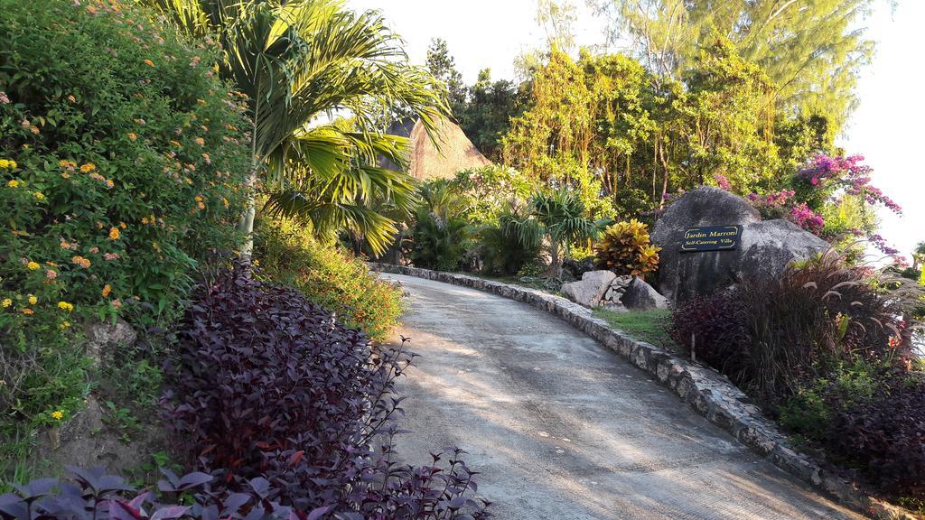 Jardin Marron Lägenhet Baie Sainte Anne Exteriör bild