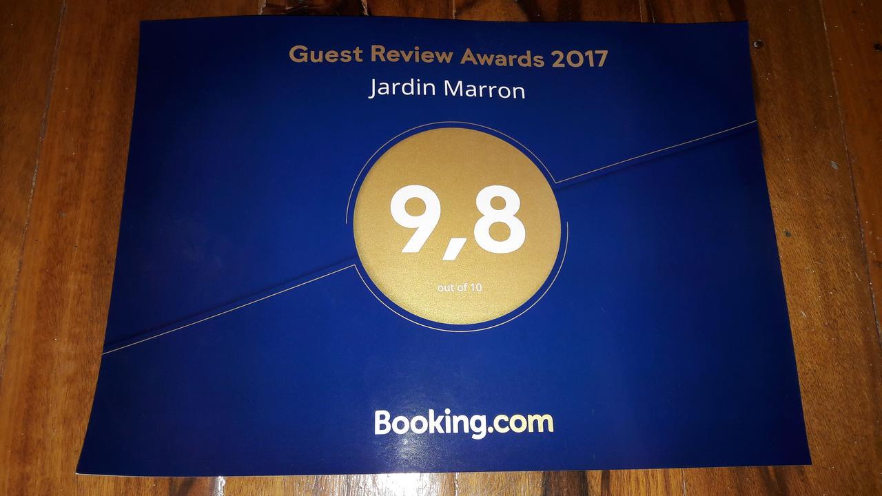 Jardin Marron Lägenhet Baie Sainte Anne Exteriör bild
